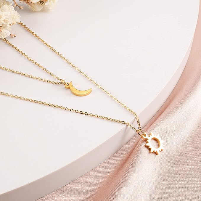 SUNSH 2-Piece Sun & Moon Necklace Set