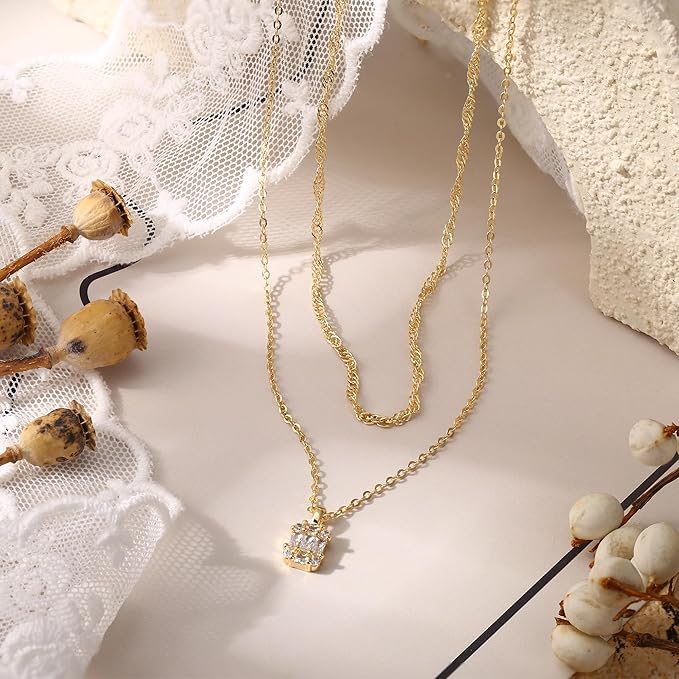 Dochais Womens Necklace